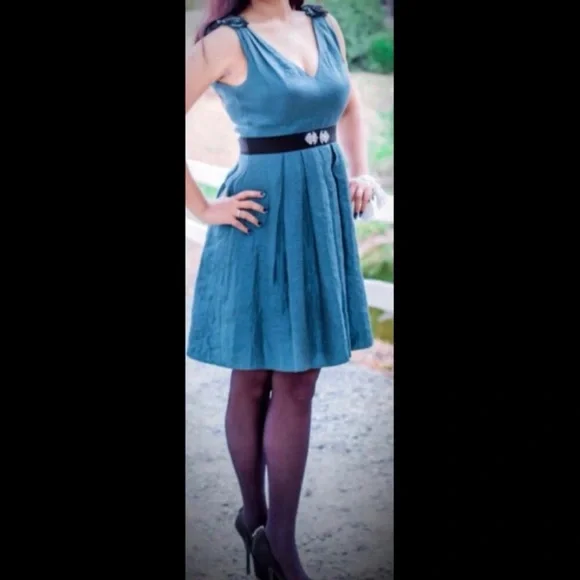 Adrianna Papell v-neck dress - Picture 8 of 10